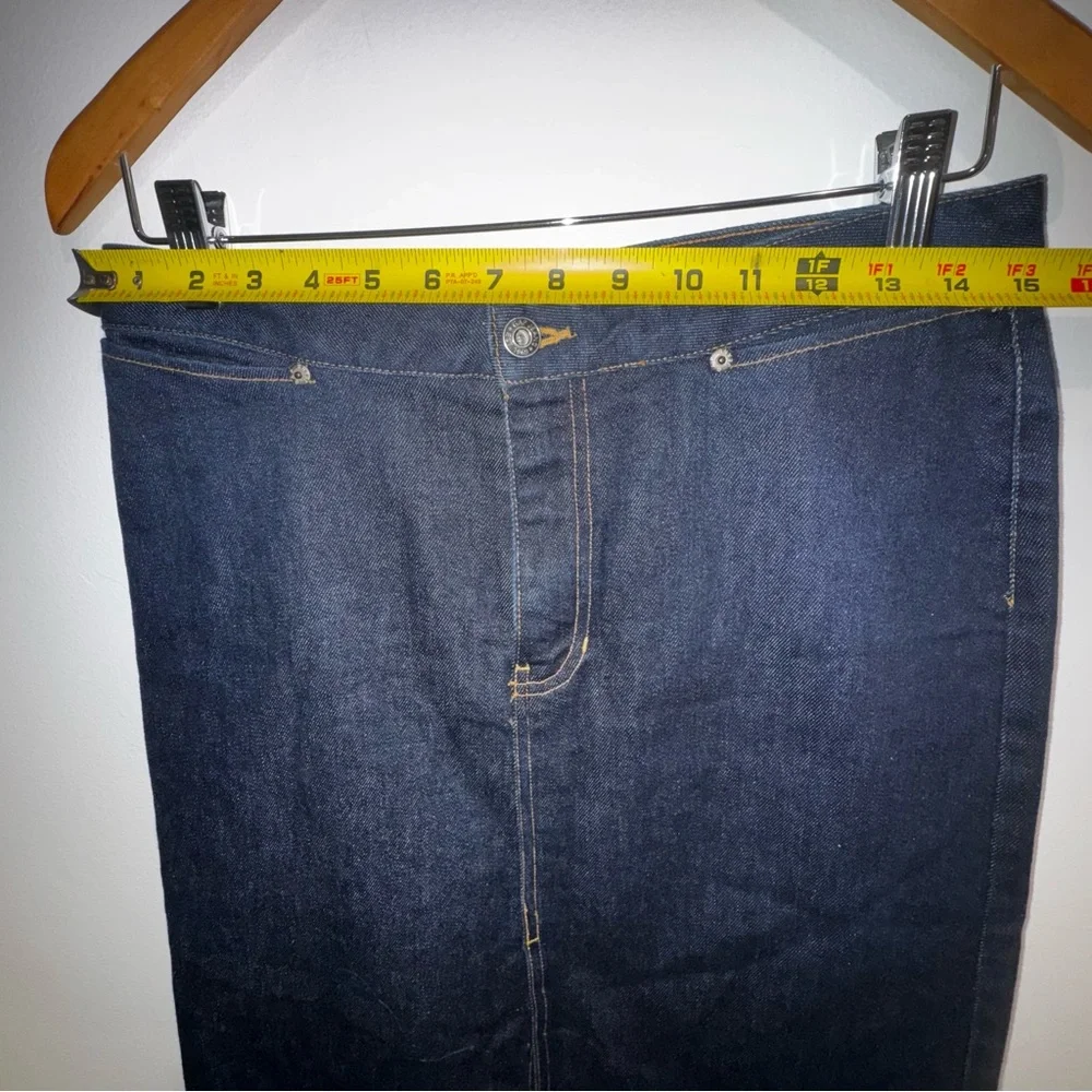 Like new vintage Gap Denim stretch denim Midi Jean Skirt size 8 - Picture 7 of 9